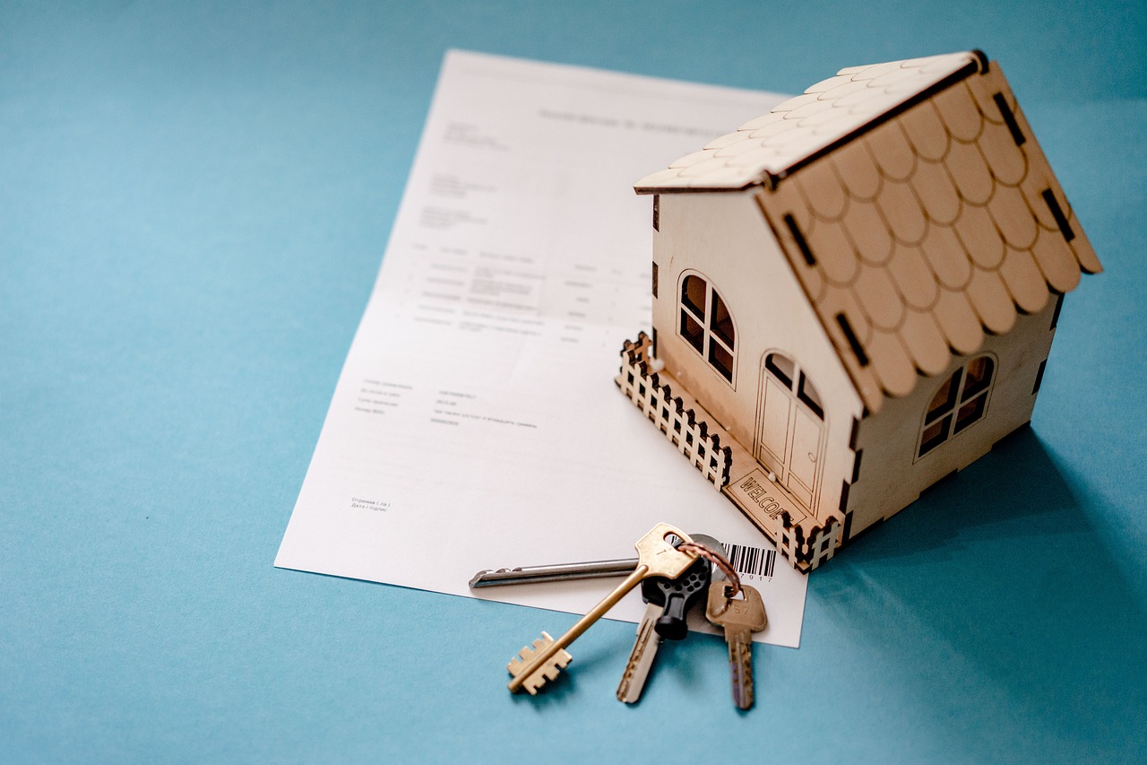 découvrez tout ce qu'il faut savoir sur les contrats : définitions, types, conseils de rédaction et obligations légales pour sécuriser vos accords professionnels ou personnels.