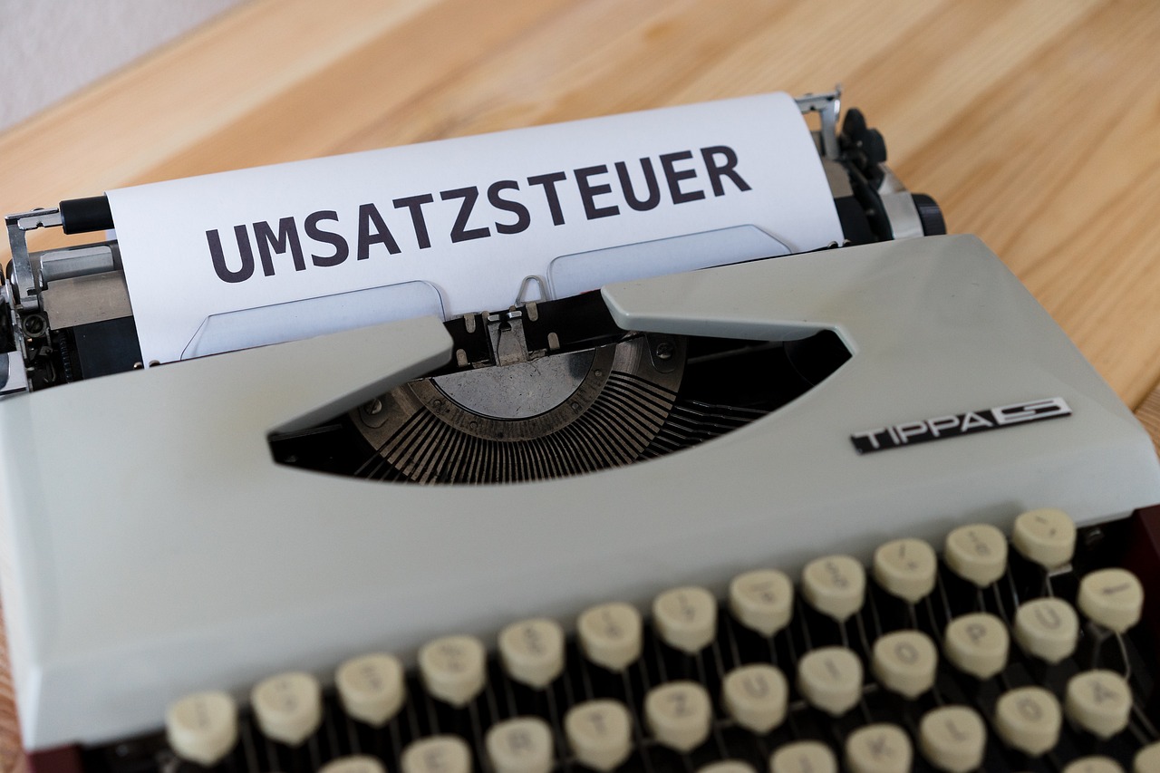 découvrez tout ce qu'il faut savoir sur les obligations fiscales trimestrielles : déclarations, paiements et conseils pour respecter les échéances et optimiser votre fiscalité.